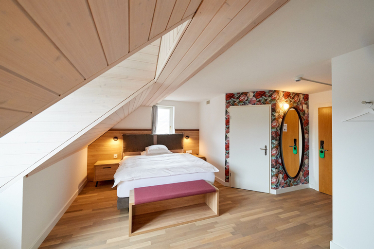 Bedroom 5, Hotel zum goldenen Kopf, Bülach
