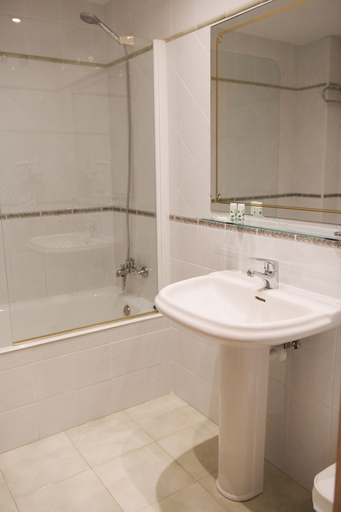 Bathroom, Hotel Villa de Vinuesa, Soria