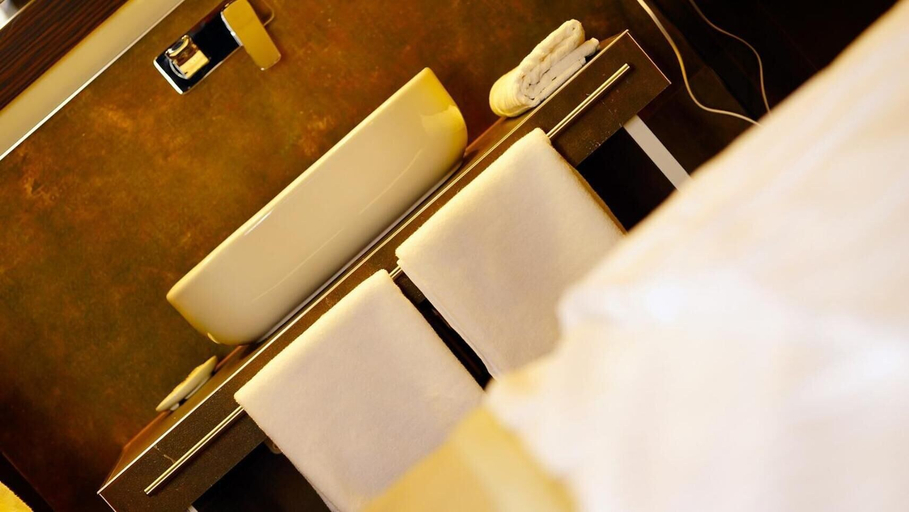 Others 5, 4Rooms 4U, Belgrade