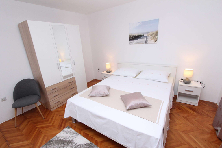 Bedroom 2, Apartments San Francesco, Rovinj