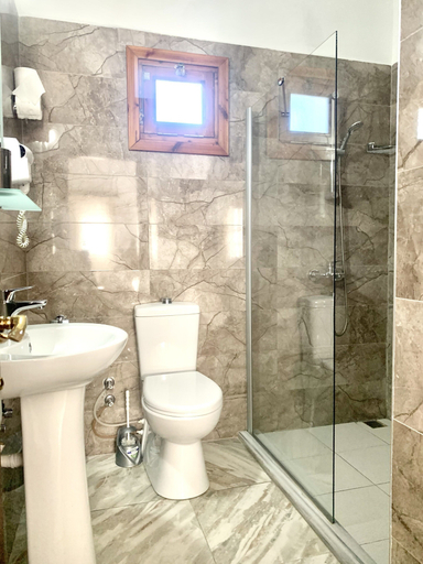 Bathroom 4, Villa Lembos Hotel