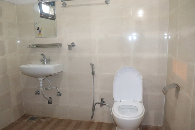 Bathroom, Hotel Sun Bird, Narayani