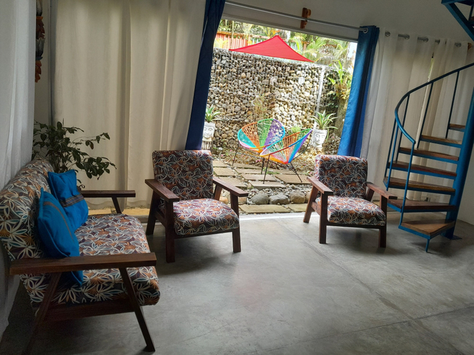 Others 5, Casas Guaney, Aguirre