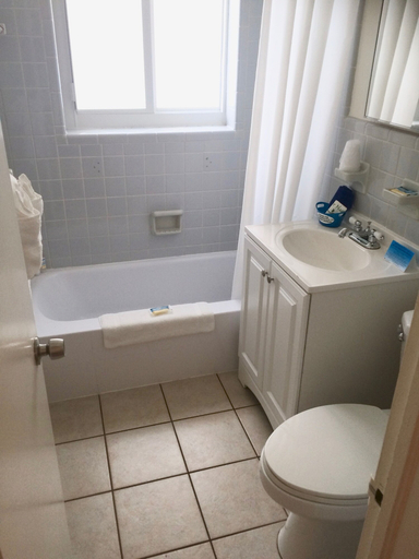 Bathroom 5, Great Escape Inn, Broward