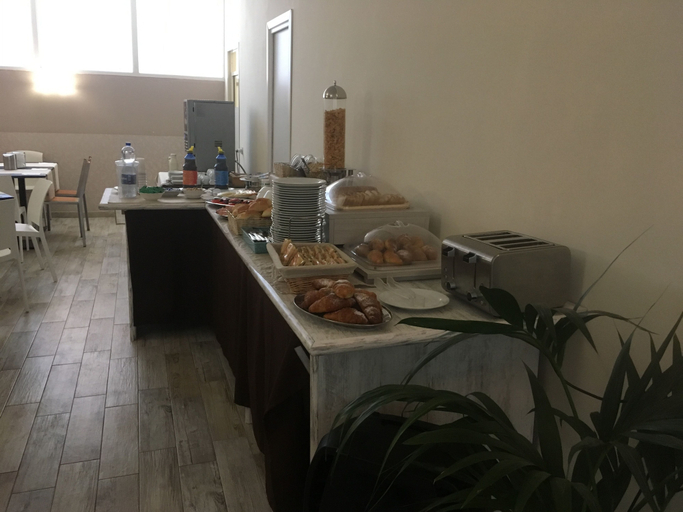 Food & Drinks 5, apart hotel Kalaskiso', Messina