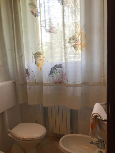 Bathroom 3, Garden Hotel Tabiano, Parma