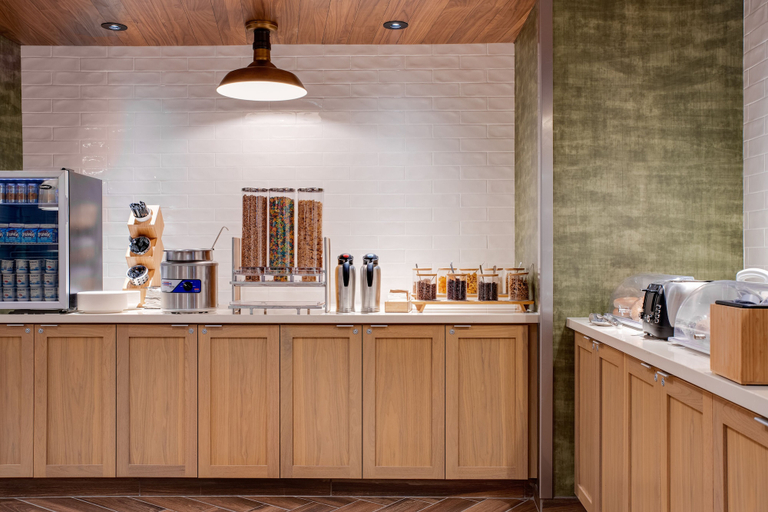 Food & Drinks 4, Towneplace Suites By Marriott Norfolk, Madison