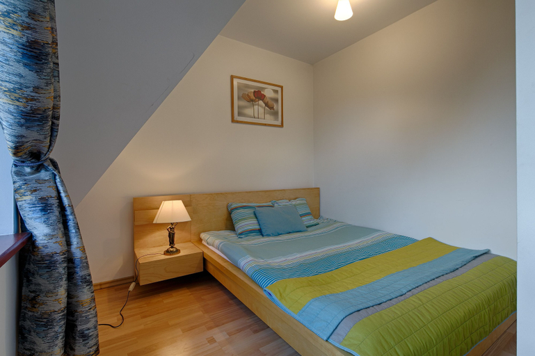 Bedroom 2, Apartament Red Wine Centrum dla 6 osób, Tatra