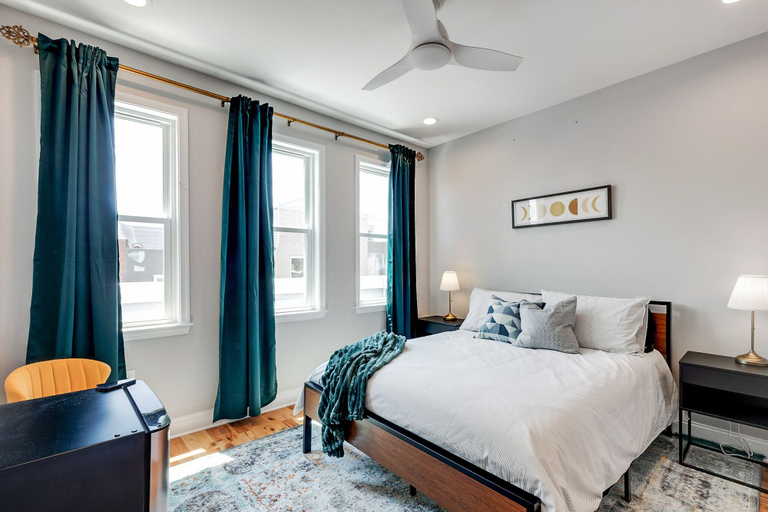 Bedroom 3, Trendy Fairmount Gem Roof Deck, Philadelphia