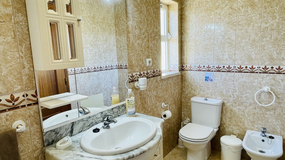 Bathroom 3, Lara Lima CIP, Albufeira