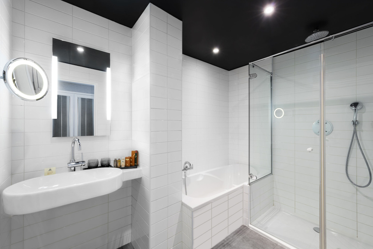 Bathroom 4, Hotel Louvre Saint Honoré, Paris