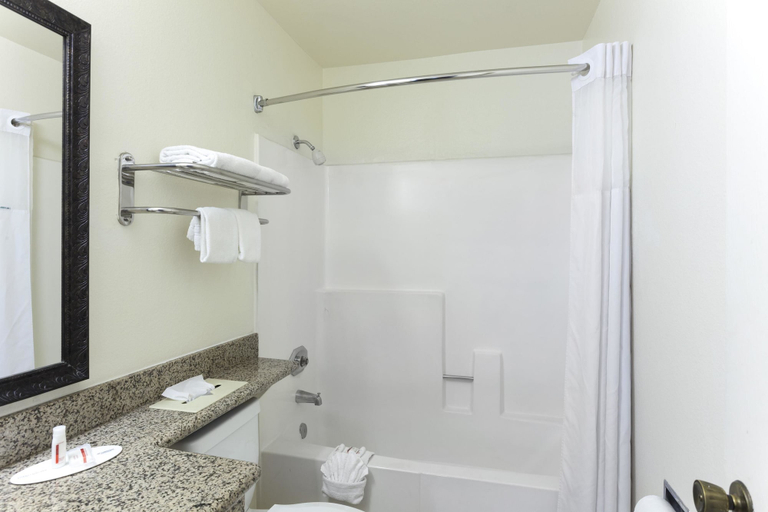 Bathroom 4, Super 8 by Wyndham San Diego Hotel Circle, San Diego