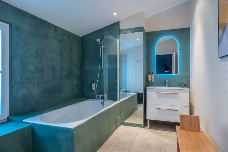 Bathroom 4, Hotel Madame, Gironde