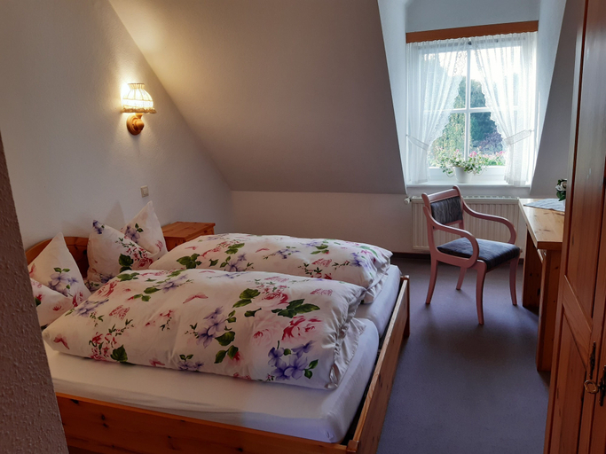 Bedroom 4, Jägerheim Löbsal, Meißen