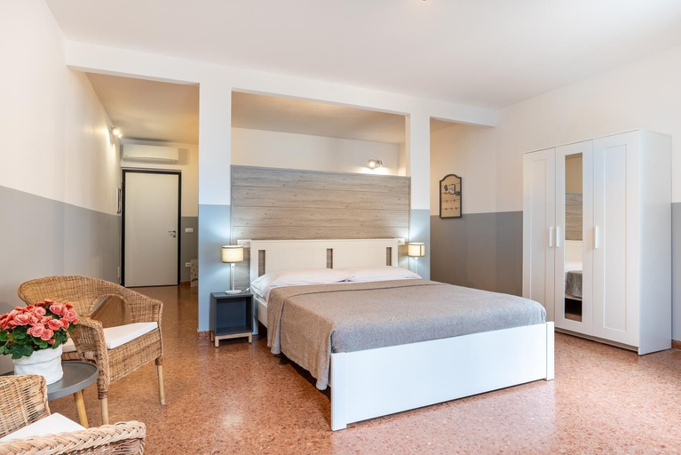 Bedroom 5, Marinali Rooms, Vicenza