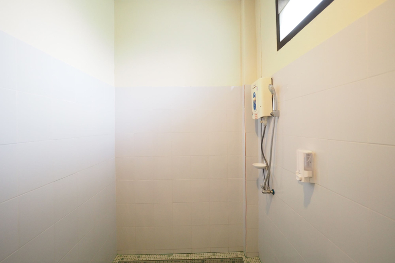 Bathroom 3, VP Resort, Khlong Thom