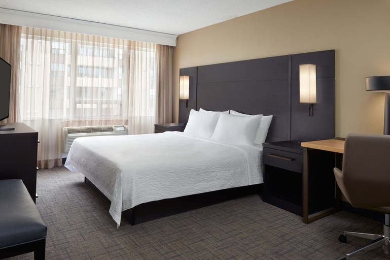 Bedroom 3, Residence Inn London Downtown, Middlesex