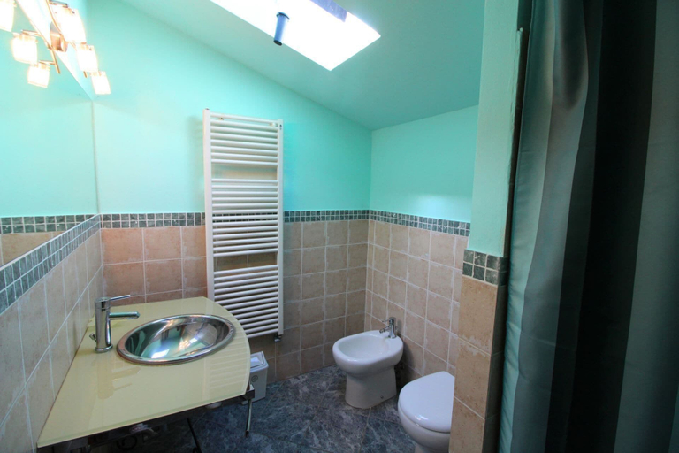 Bathroom 3, Villino Alba, Arezzo