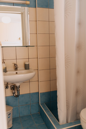 Bathroom 2, Best House- Nirvana II Patra, West Greece