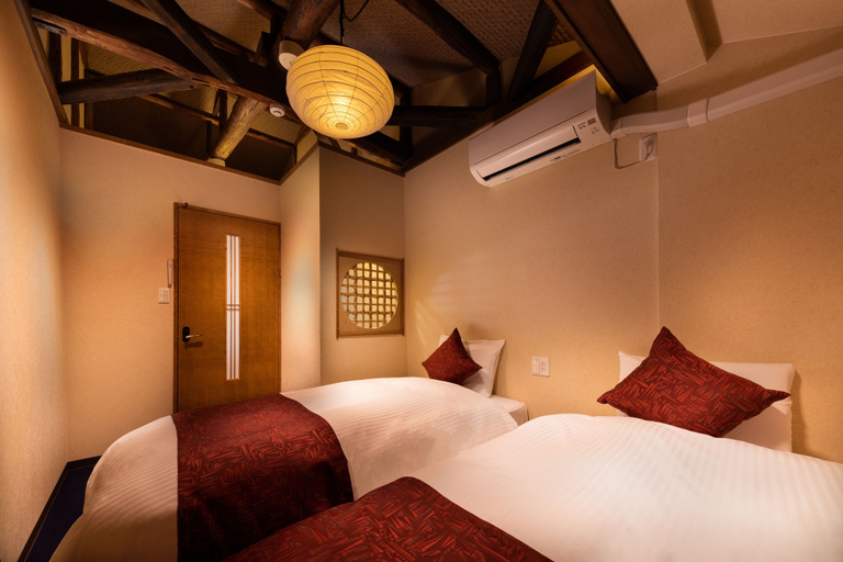 Bedroom 3, Tsumugi Horikawakichimonji, Kyoto