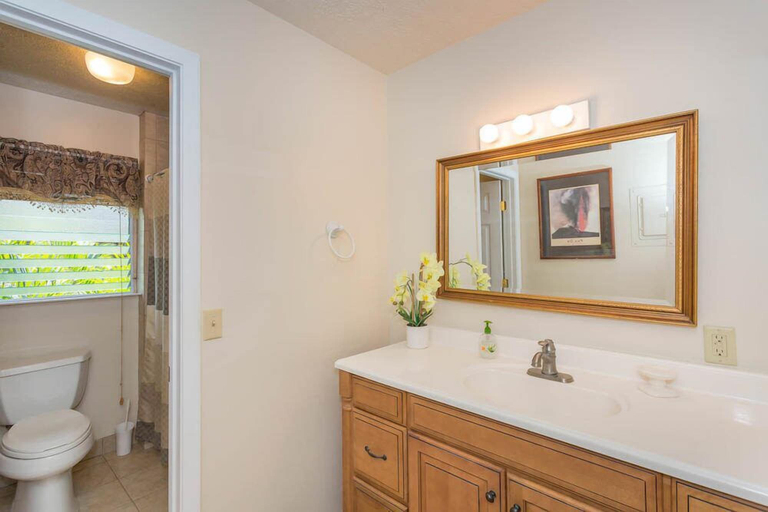 Bathroom 5, Surf & Racquet Club #24, Hawaii