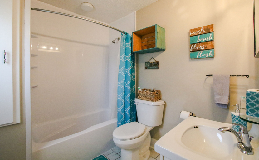 Bathroom 4, Deep Water Dock and Home on the GA Coast, Liberty