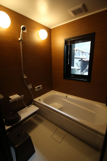 Bathroom 3, Ichii no Niwa, Takayama