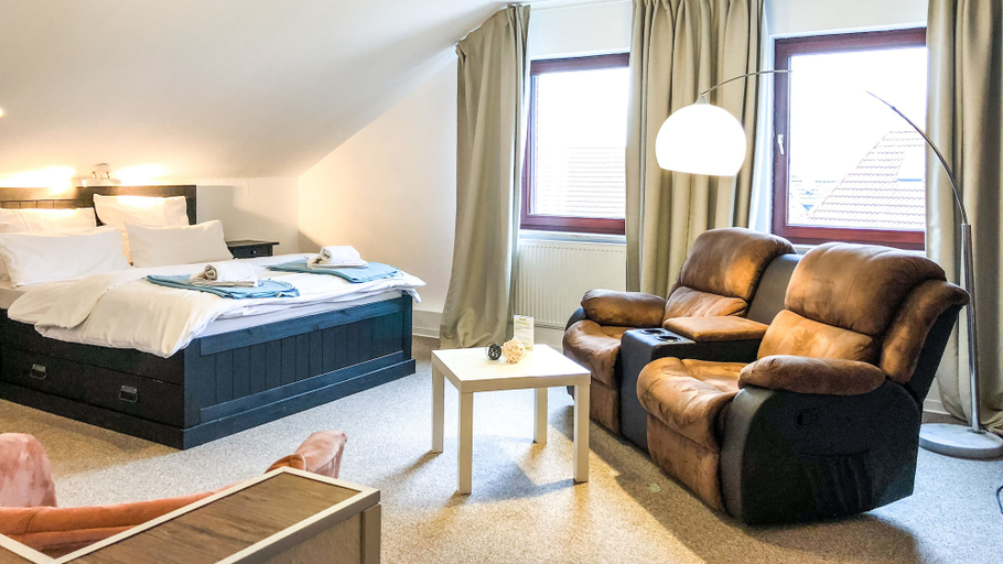 Bedroom 3, Hotel Jeverland, Friesland