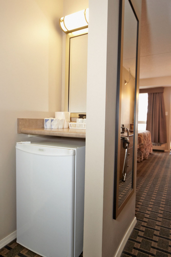 Bathroom 4, Colonial Square Inn & Suites, Division No. 11