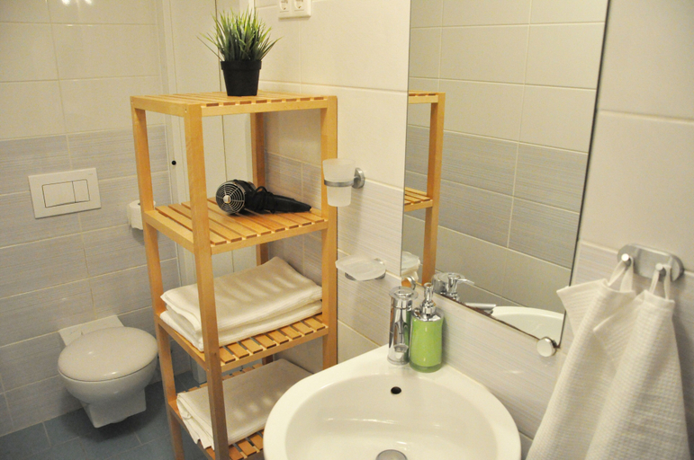 Bathroom, Studio L, Ljubljana