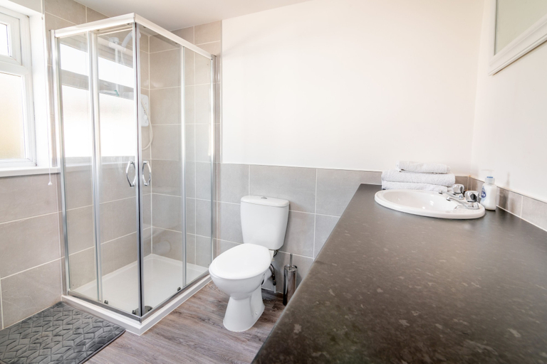 Bathroom 3, Platform Port Area Apartments, Kingston upon Hull