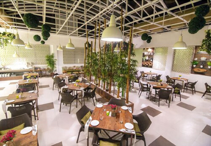 Food & Drinks 5, Hotel Centre Point, Nagpur