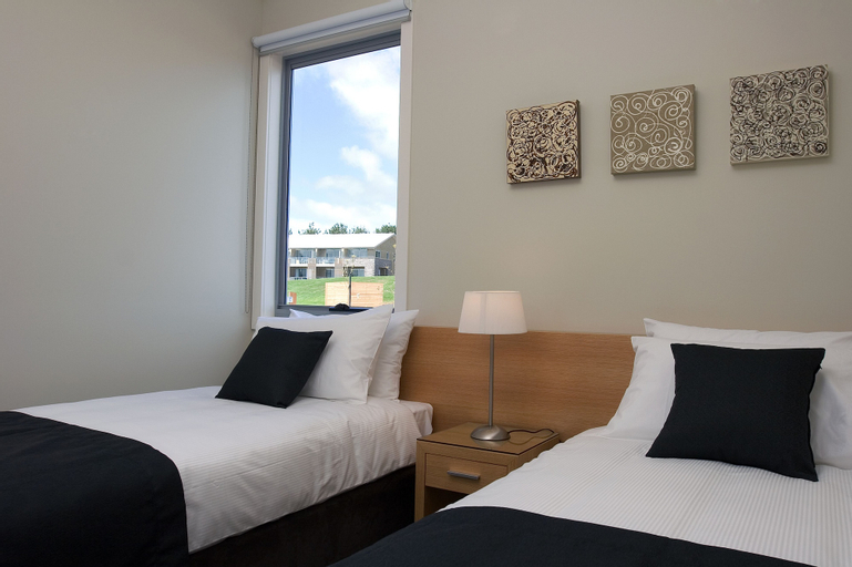 Bedroom 3, Silverwater Resort, Bass Coast Bal