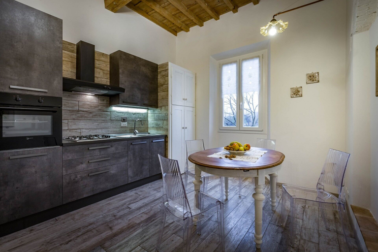 Private kitchen 4, Arno Apartment A by Mmega, Florence