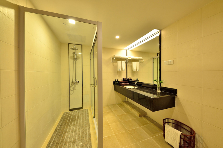 Bathroom 4, Haijun Hotel, Guangzhou