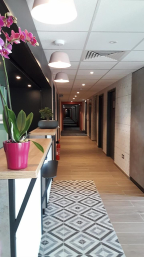 Others 2, B&B HOTEL Igny Palaiseau, Essonne