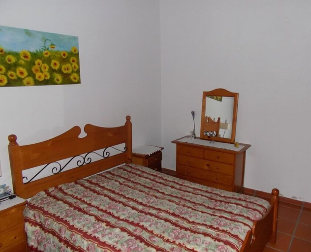 Bedroom 2, Casa da Felicidade, Alcobaça