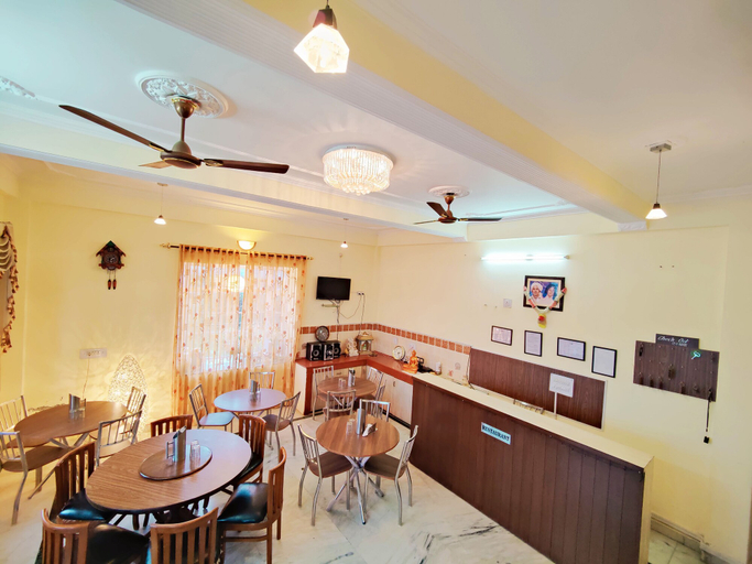 Food & Drinks 3, Hotel Madhuvan, Solan