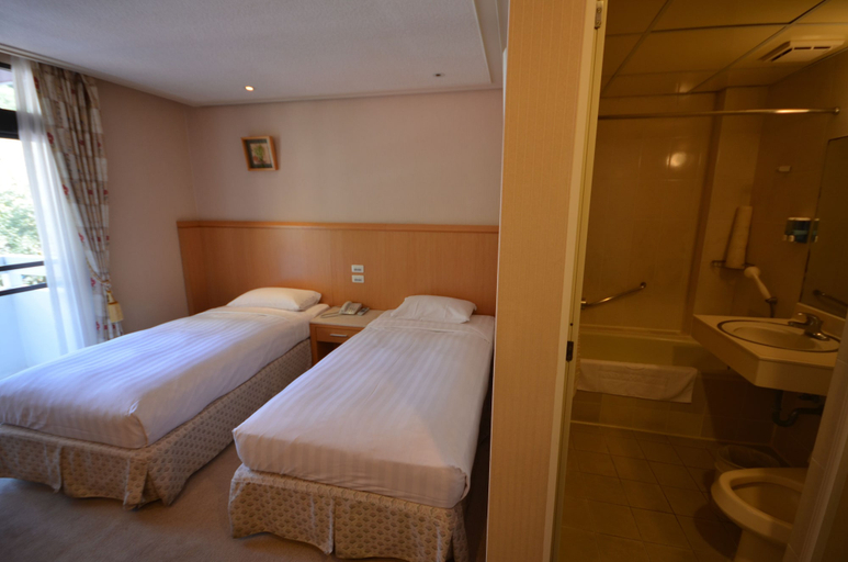 Bedroom 2, Honeymoon Hotel, Nantou