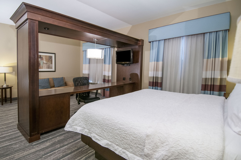 Bedroom 3, Hampton Inn & Suites Baton Rouge/Port Allen, West Baton Rouge