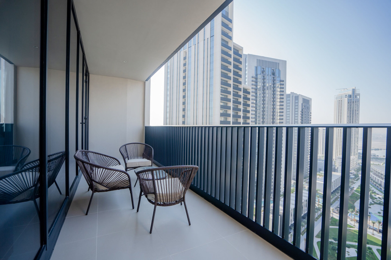 Balcony view, Nasma Luxury Stays - Harbour Gate T1, Dubai