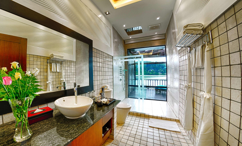 Bathroom 5, Gayana Marine Resort, Kota Kinabalu