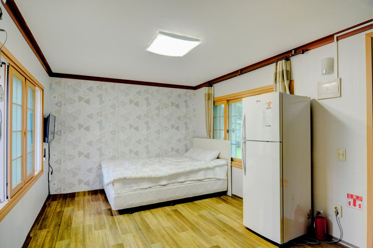 Bedroom 3, Sungbochon Youth Hostel - Hostel, Mungyeong