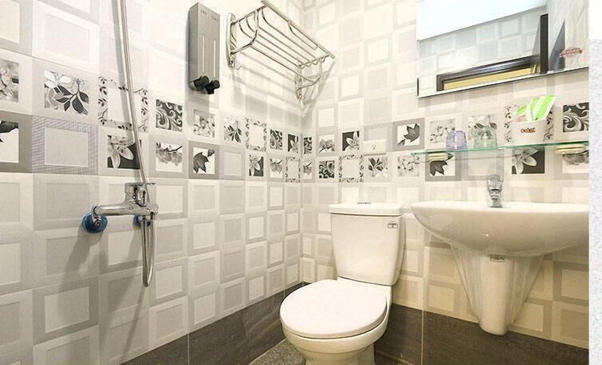 Bathroom 3, Lotus B&B, Hualien