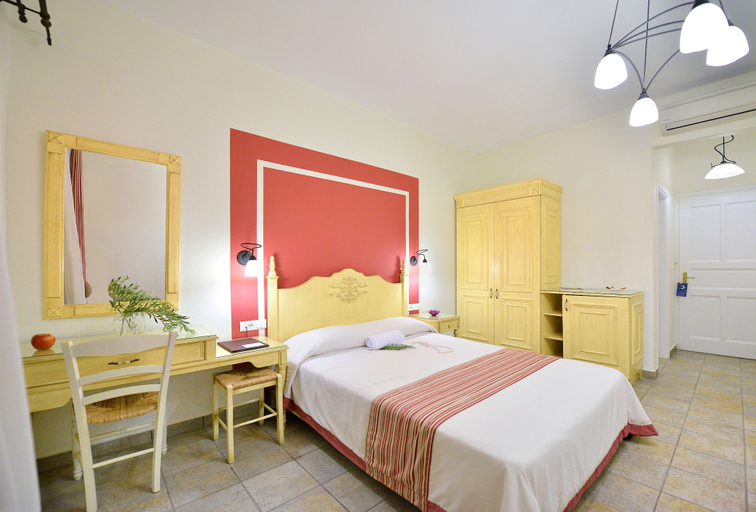 Bedroom 3, Hotel Pelican, South Aegean