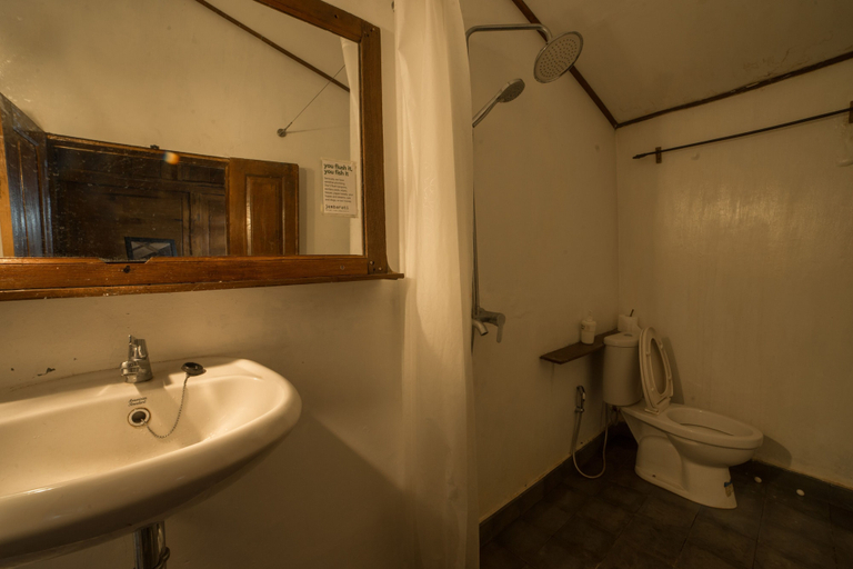 Bathroom 4, Rumah Jembarati, Sleman