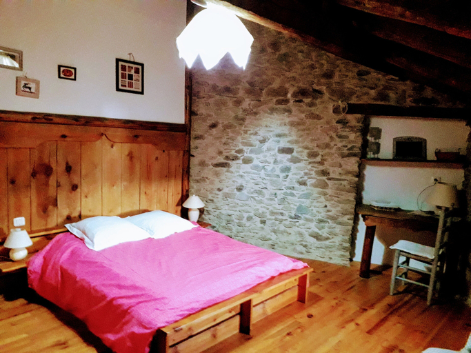 Bedroom 4, Ker Carlines, Pyrénées-Orientales