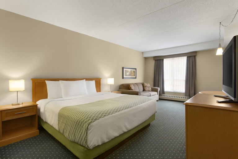Bedroom 3, Colonial Square Inn & Suites, Division No. 11