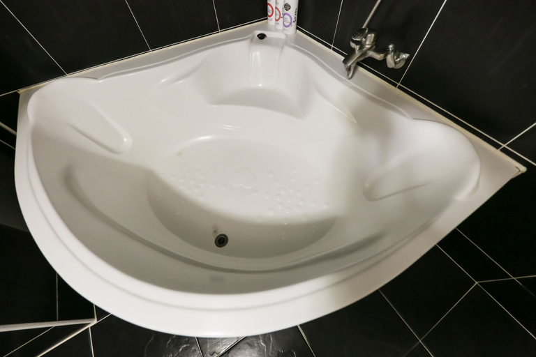 Bathroom 4, Amore Motel, Cheongju