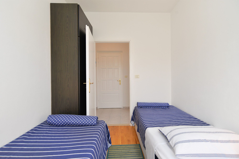 Bedroom 2, Apartment 1782, Fažana